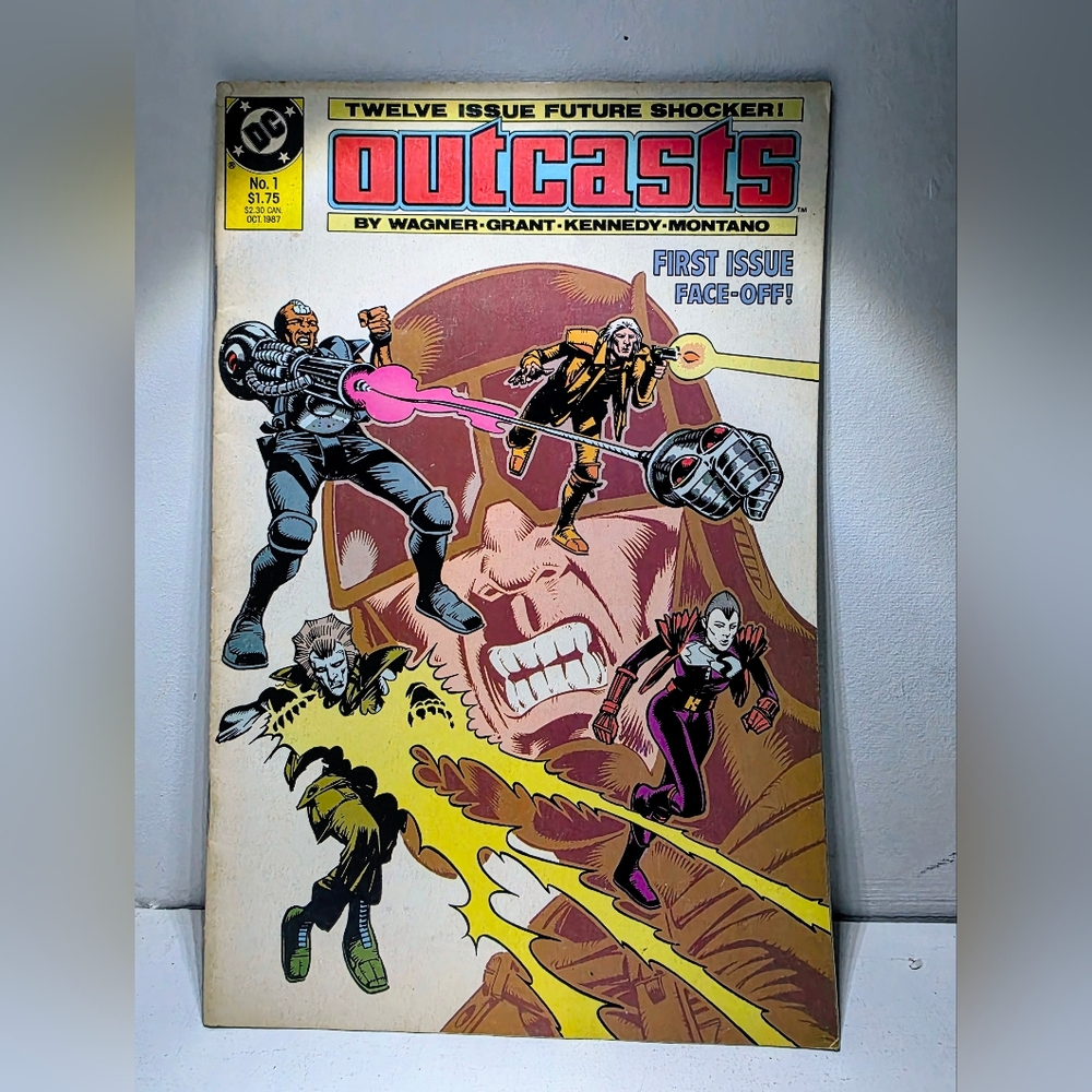 💥 RARE 1987 DC Comics: OUTCASTS #1 - Wagner/Grant Sci-Fi Grail! 💥
